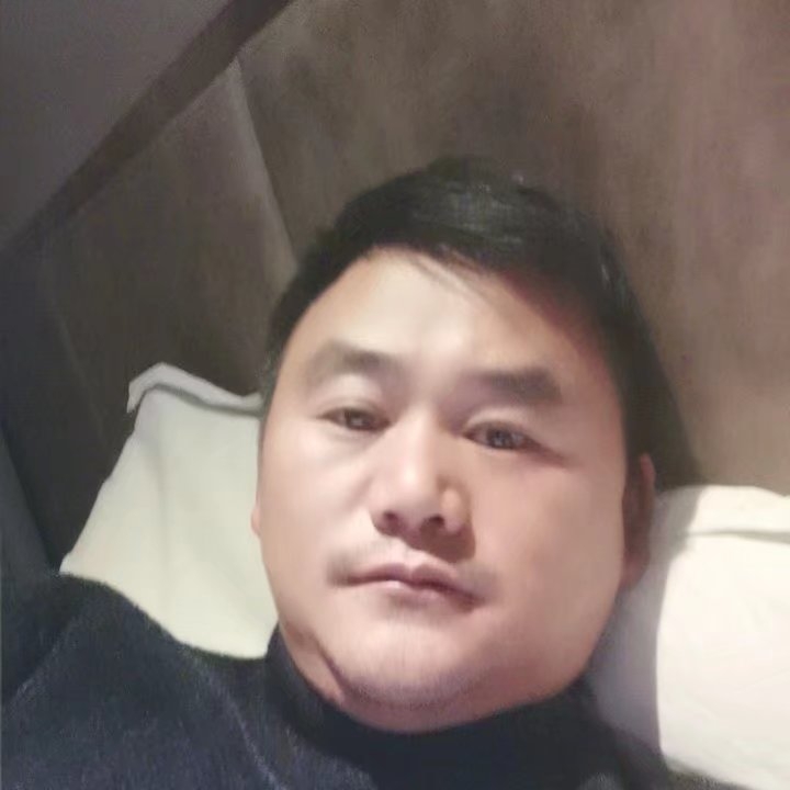 奔跑的第四张照片--四川中老年相亲网