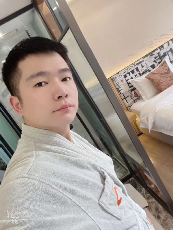 绿帽的第一张照片--四川中老年相亲网